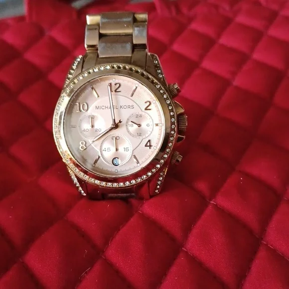 Michael Kors | Jewelry | Michael Kors Rose Gold Boyfriend  display picture 2